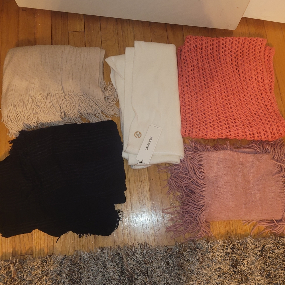 Lot Of 5 Winter Fashion Scarves